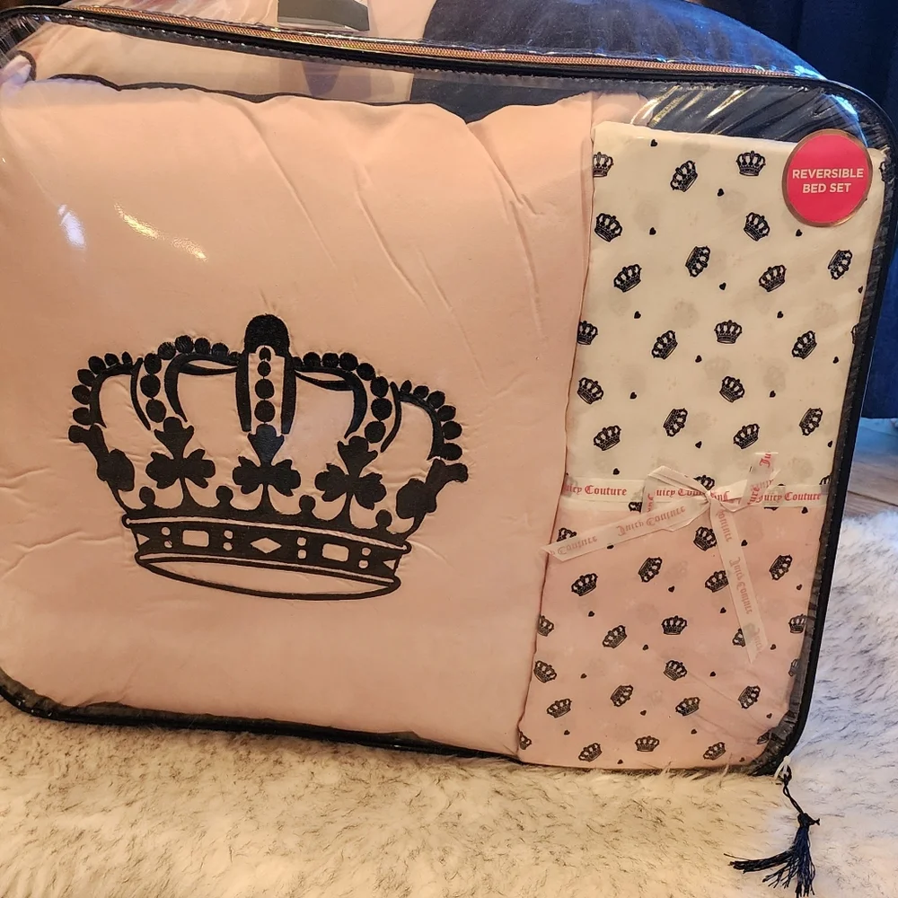 Juicy Couture Reversible 8 Piece King Size Designer Bed Set New